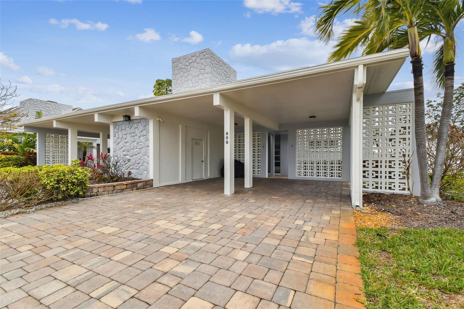 Image 2 of 93 For 800 Madonna Boulevard 2