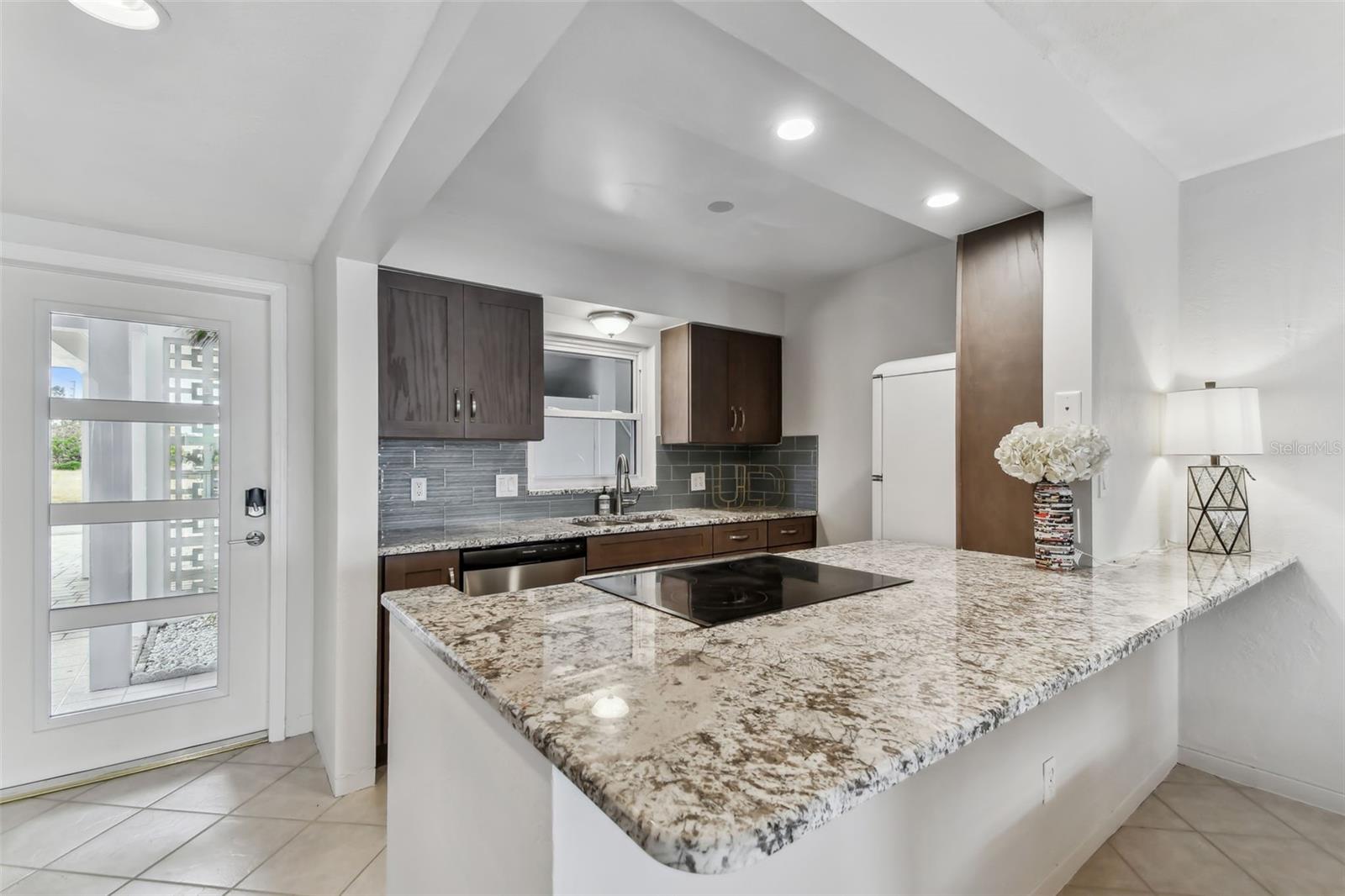 Image 20 of 93 For 800 Madonna Boulevard 2