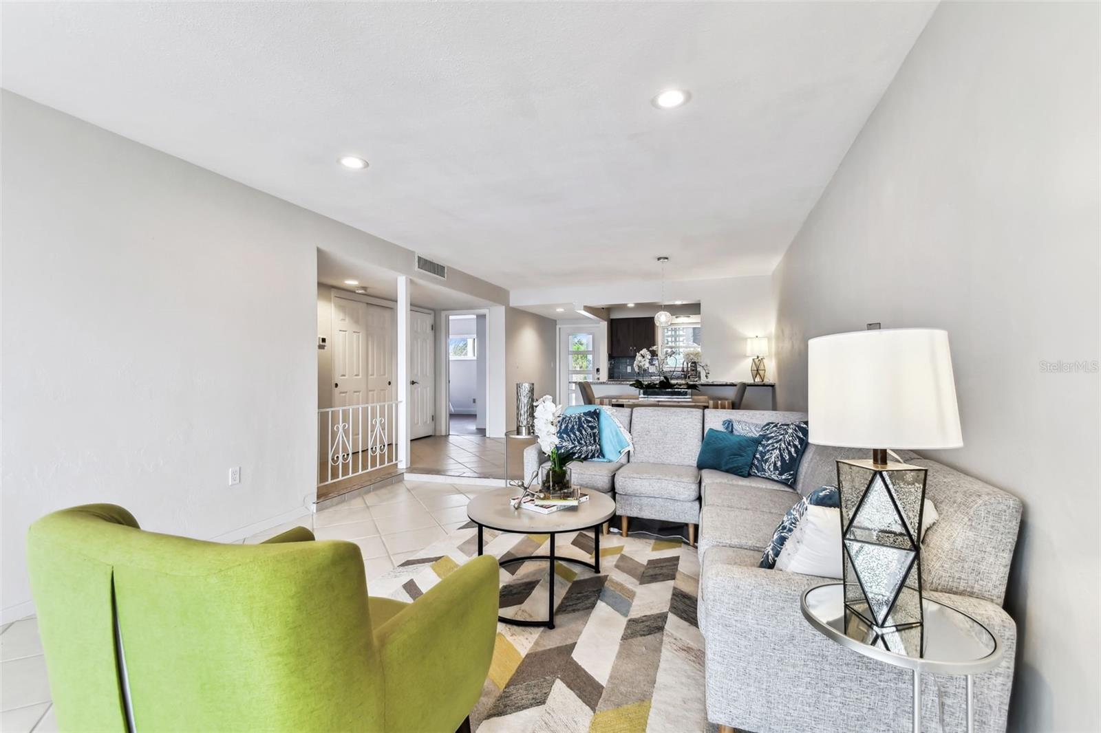 Image 30 of 93 For 800 Madonna Boulevard 2