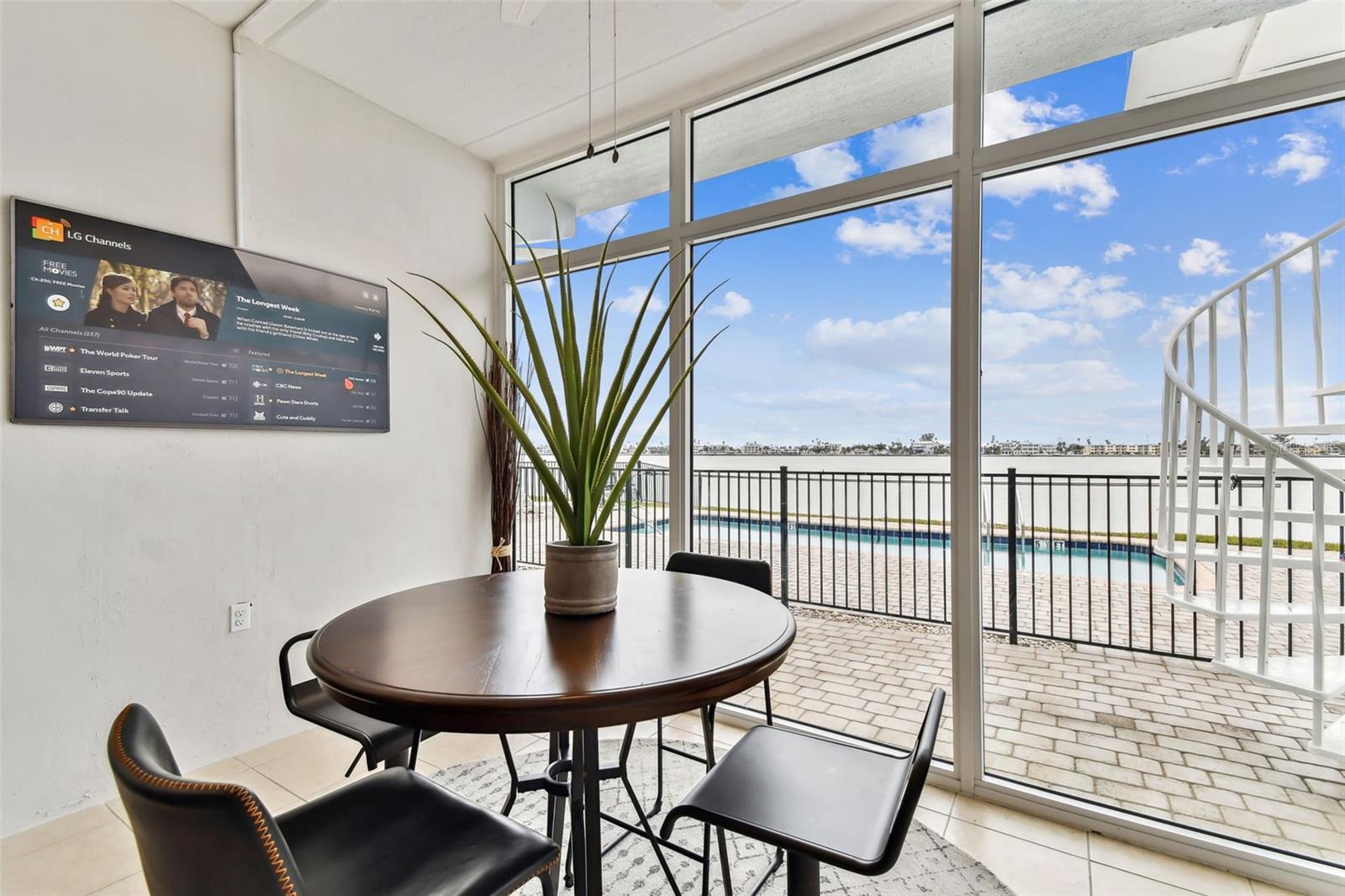 Image 32 of 93 For 800 Madonna Boulevard 2