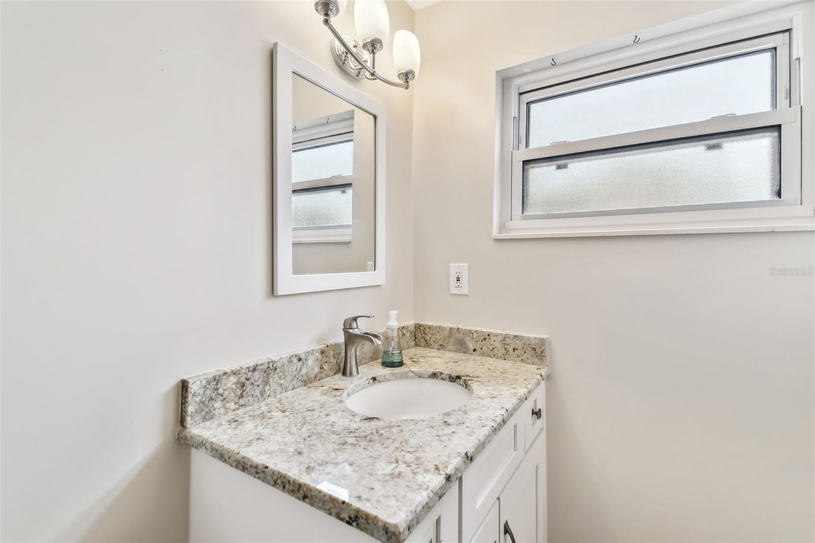 Image 52 of 93 For 800 Madonna Boulevard 2
