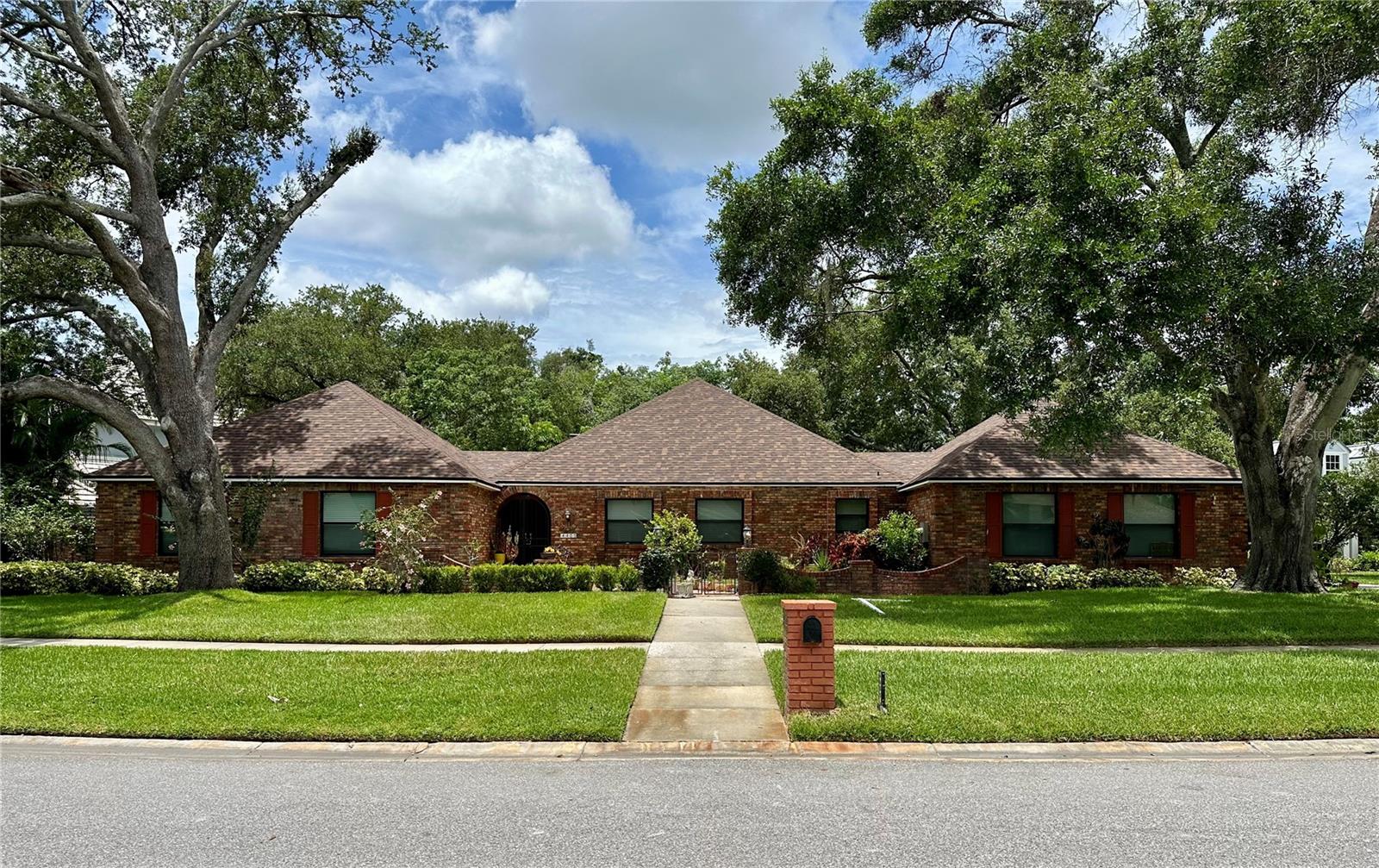 Details for 4405 Meadowwood Way, TAMPA, FL 33618