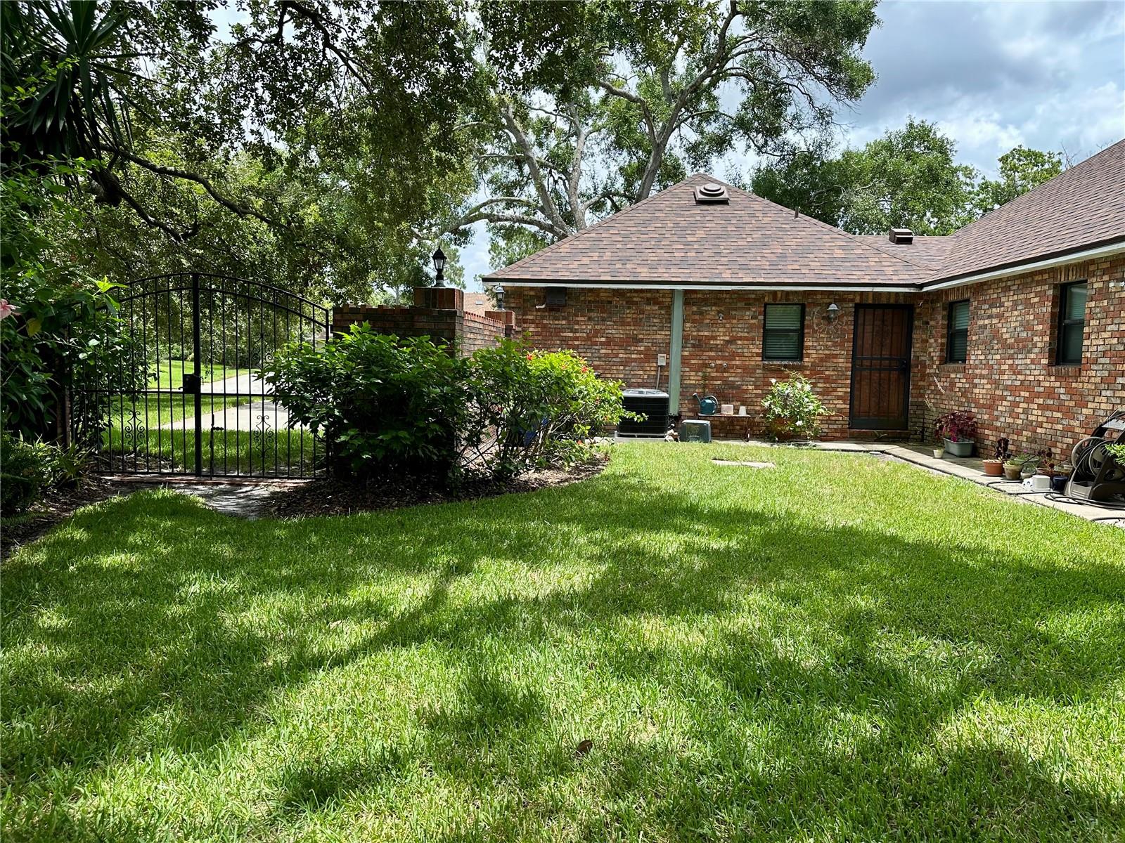 Image 14 of 59 For 4405 Meadowwood Way