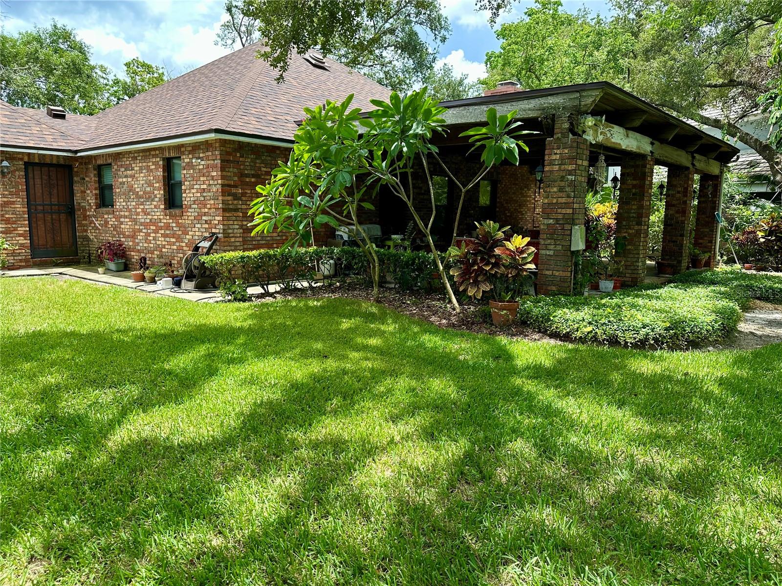 Image 15 of 59 For 4405 Meadowwood Way