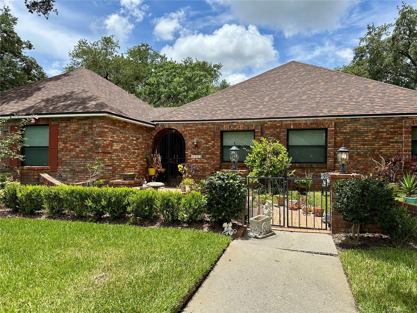 Image 2 of 59 For 4405 Meadowwood Way