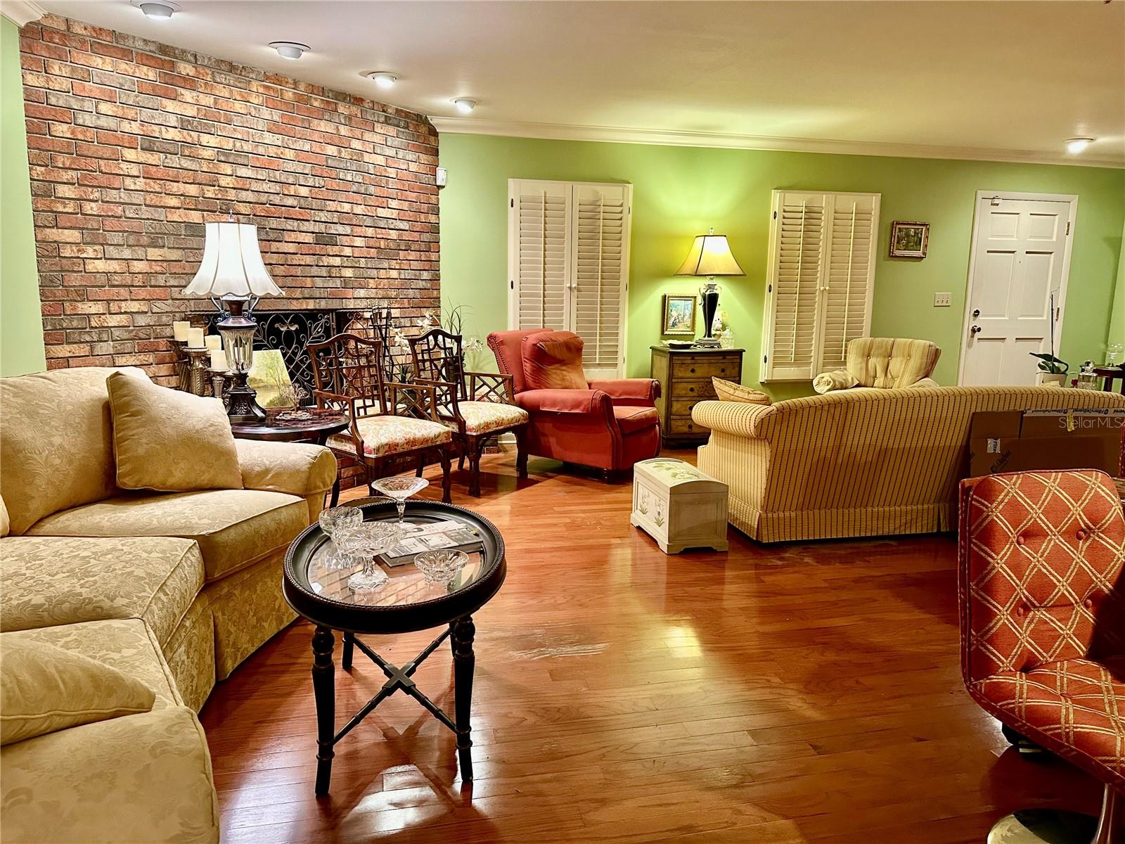 Image 40 of 59 For 4405 Meadowwood Way