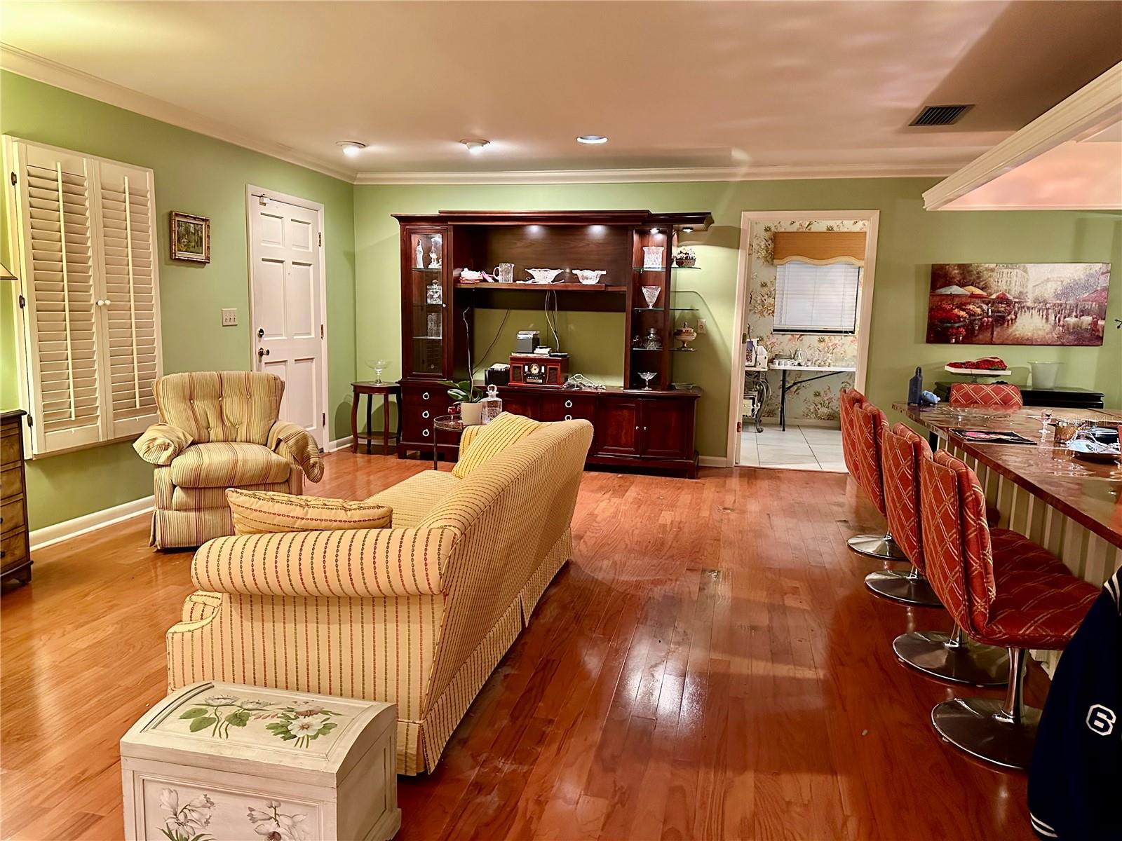 Image 41 of 59 For 4405 Meadowwood Way