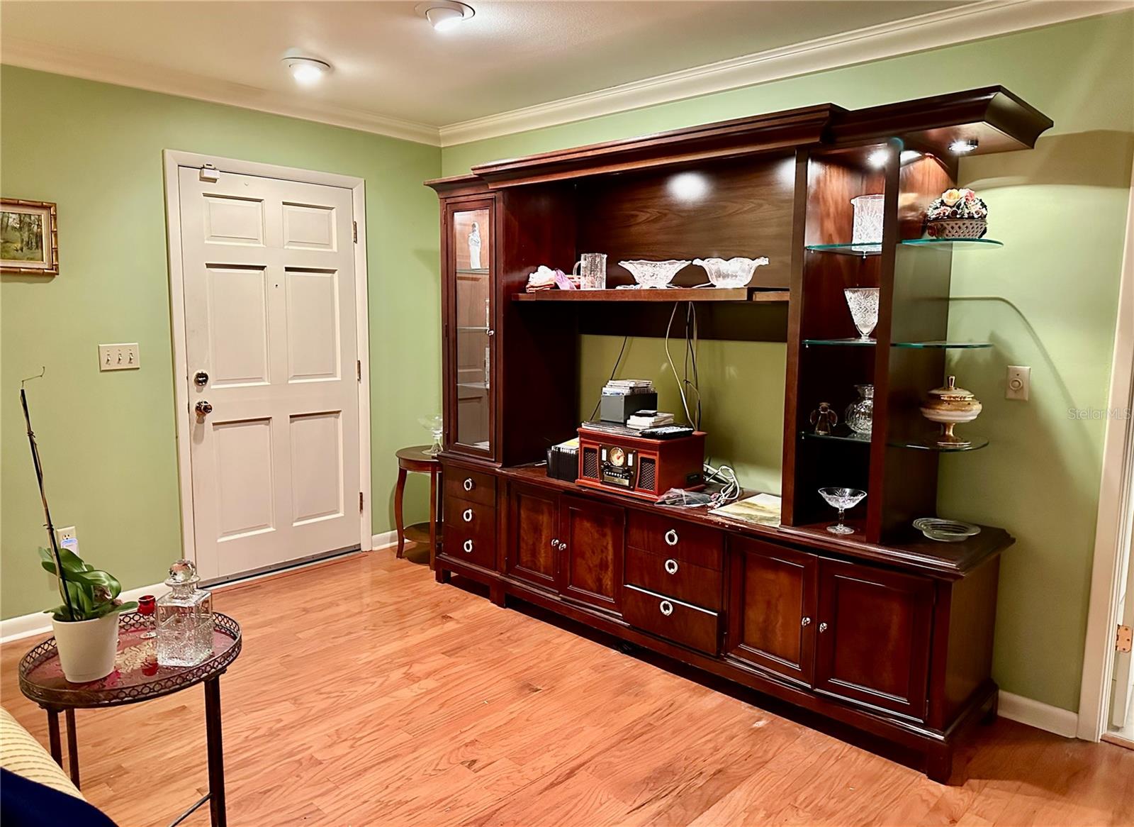 Image 42 of 59 For 4405 Meadowwood Way