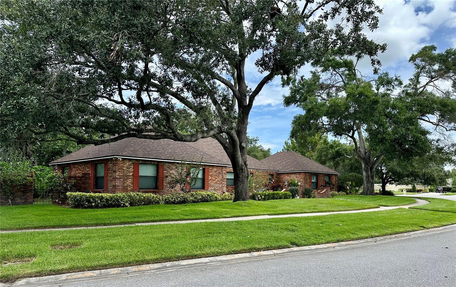 Image 6 of 59 For 4405 Meadowwood Way