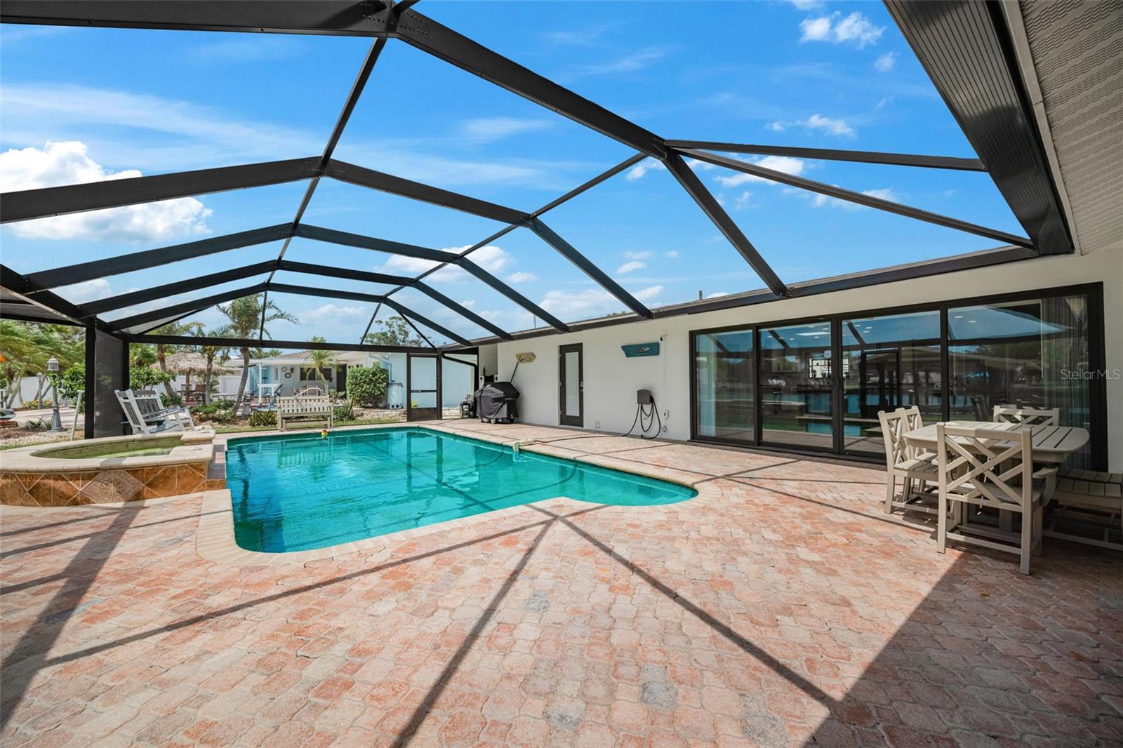 Image 43 of 72 For 74 Windward Island