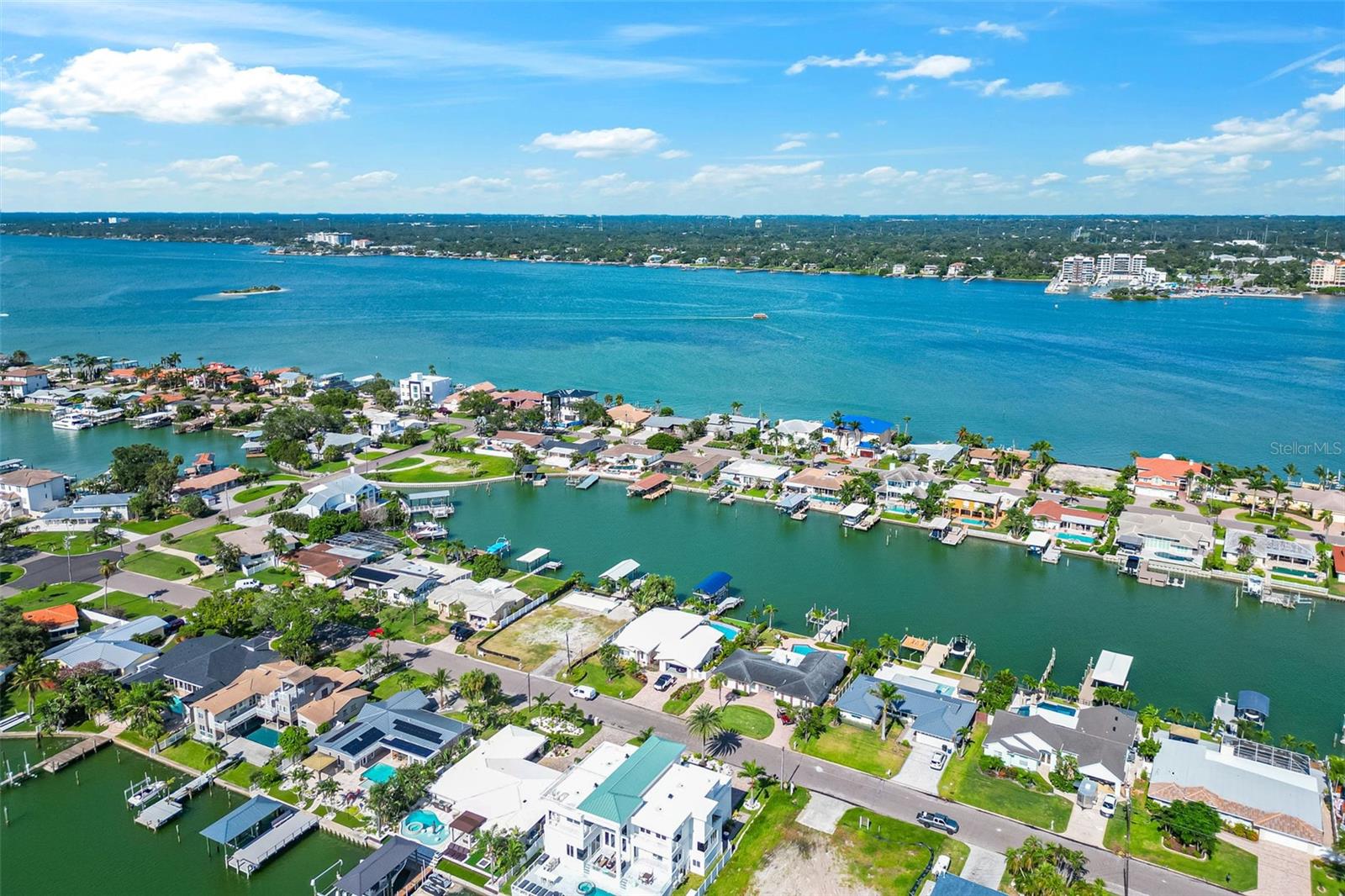 Image 68 of 72 For 74 Windward Island