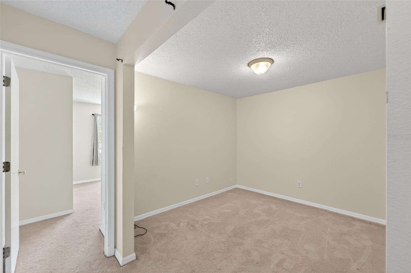 Image 27 of 49 For 10807 Keys Gate Drive