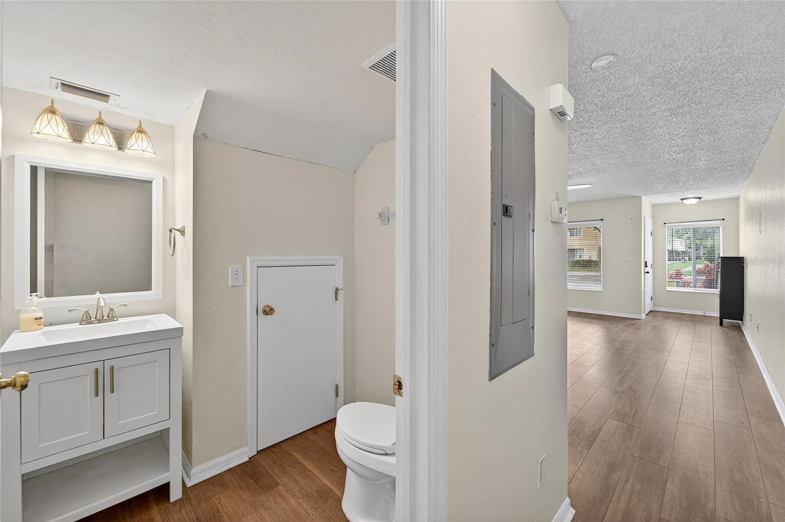 Image 9 of 49 For 10807 Keys Gate Drive