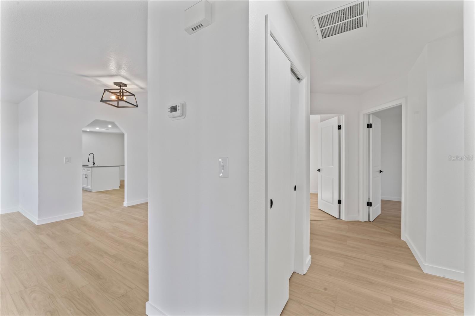 Image 12 of 31 For 7826 Kinross Drive