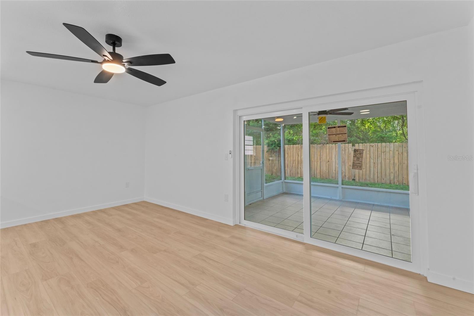 Image 19 of 31 For 7826 Kinross Drive