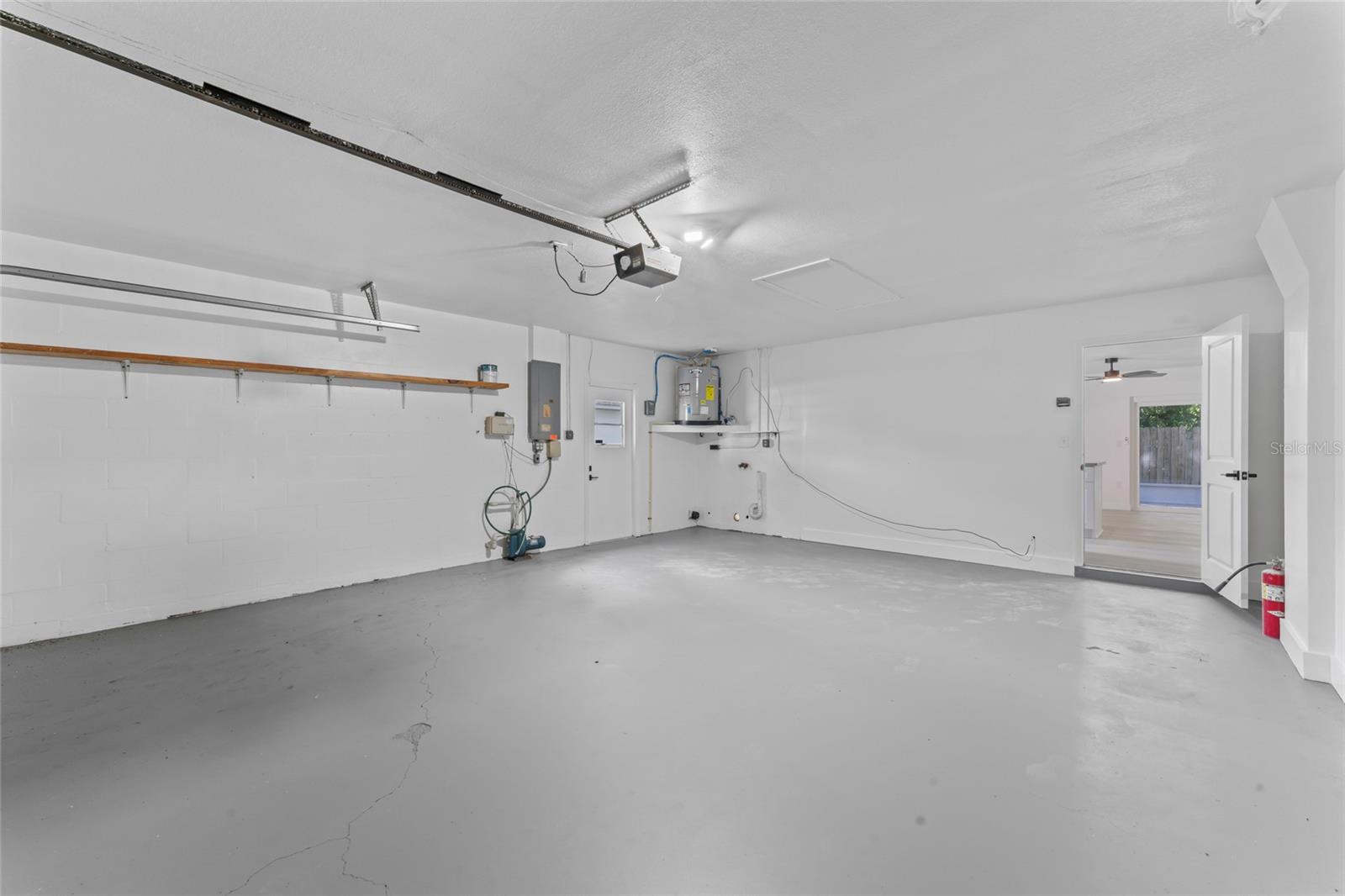 Image 27 of 31 For 7826 Kinross Drive