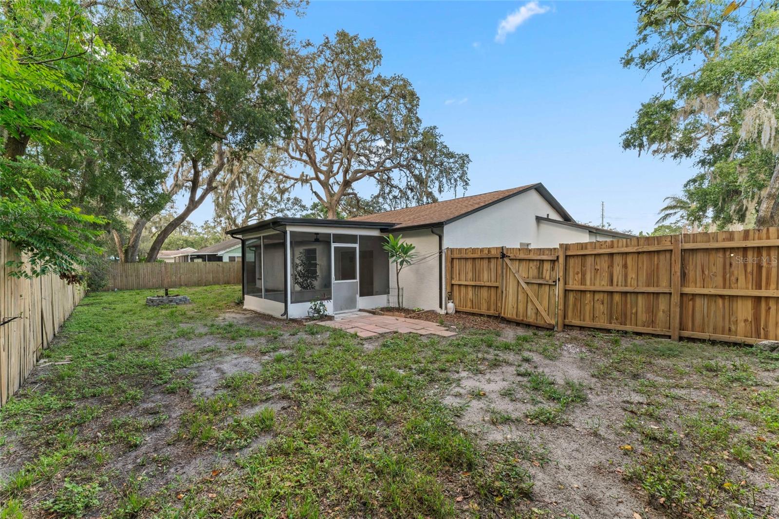 Image 29 of 31 For 7826 Kinross Drive