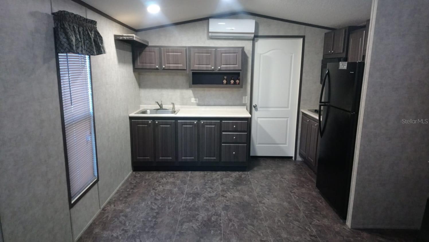 Image 2 of 5 For 2108 Roselawn Drive