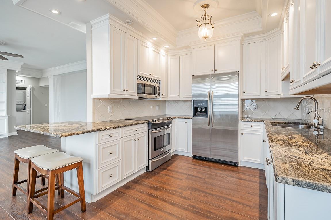 Image 10 of 29 For 2109 Bayshore Boulevard 801
