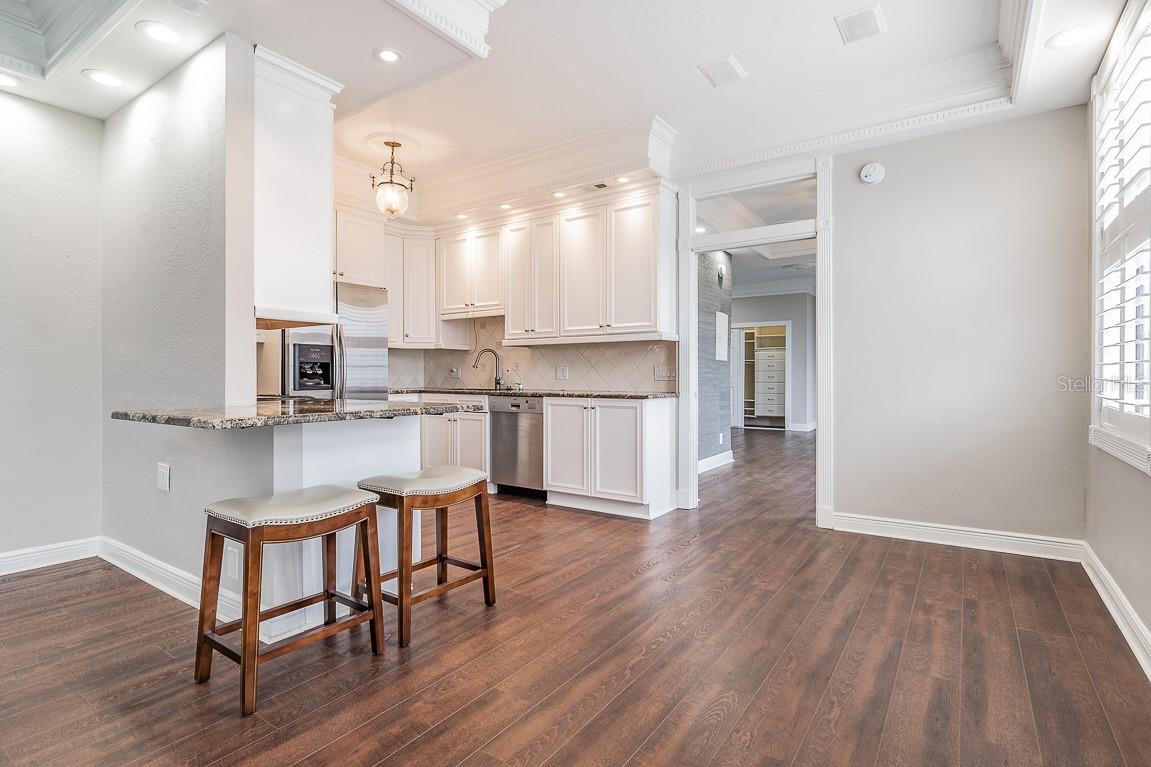 Image 12 of 29 For 2109 Bayshore Boulevard 801