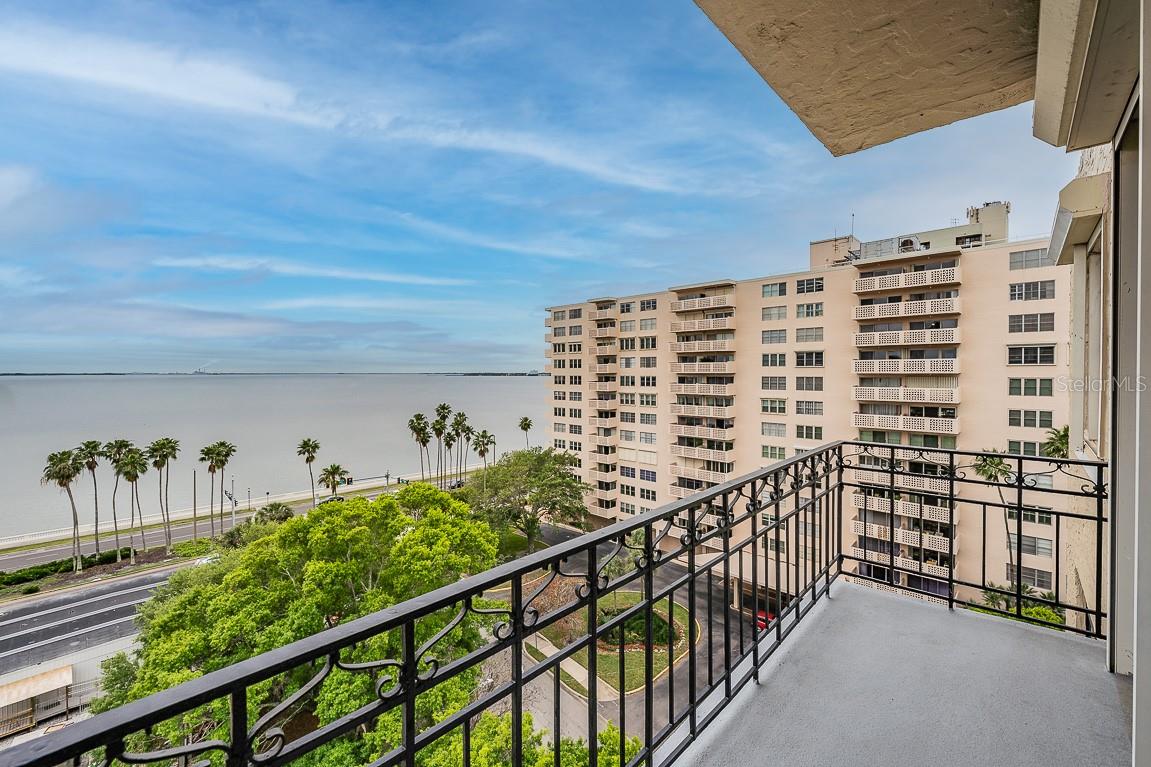 Image 2 of 29 For 2109 Bayshore Boulevard 801