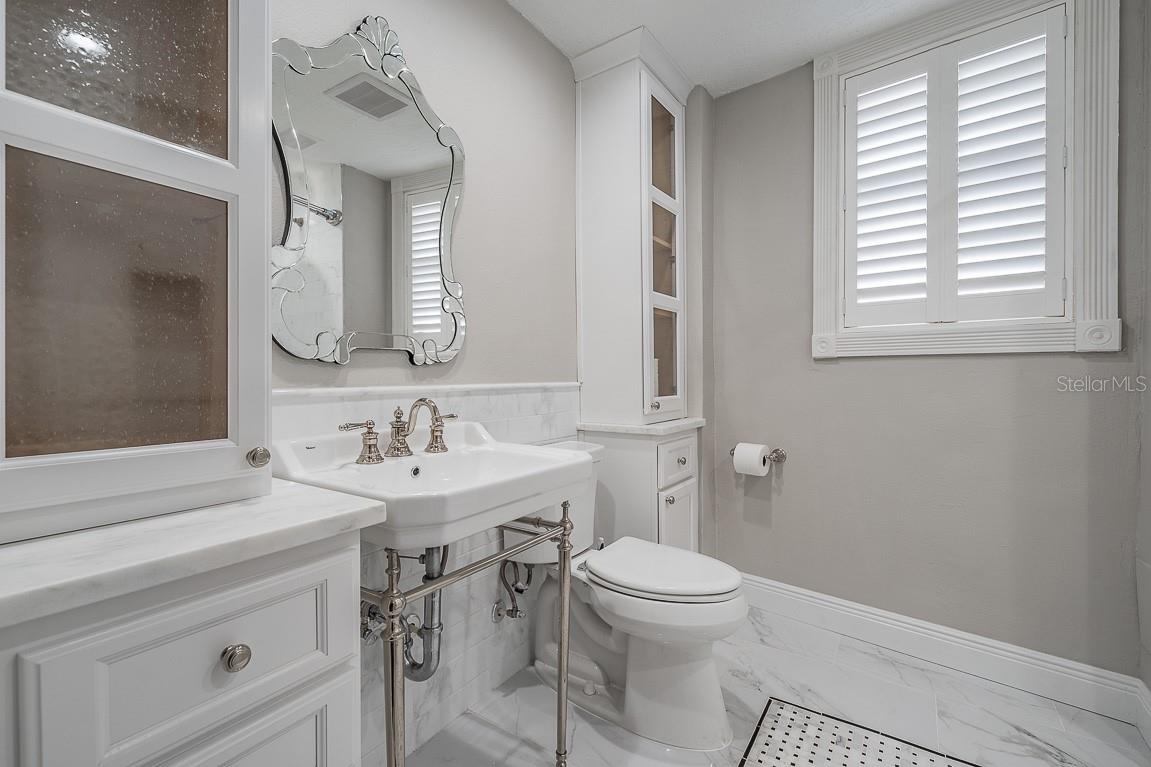 Image 21 of 29 For 2109 Bayshore Boulevard 801