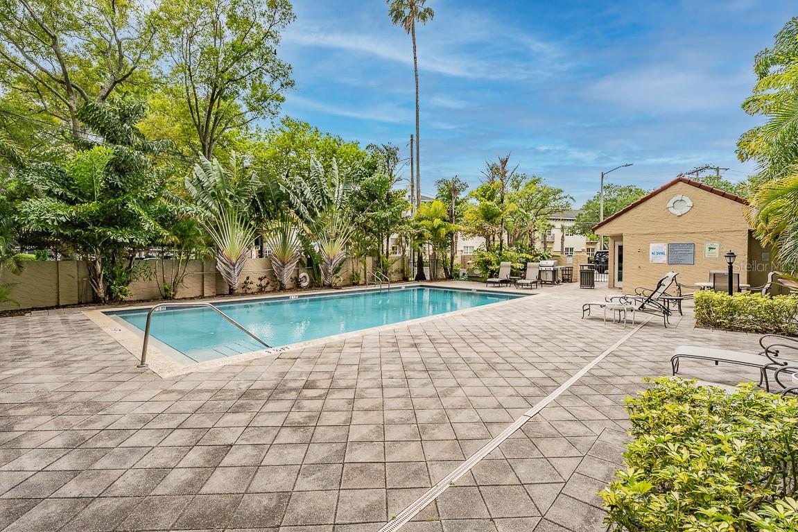 Image 26 of 29 For 2109 Bayshore Boulevard 801