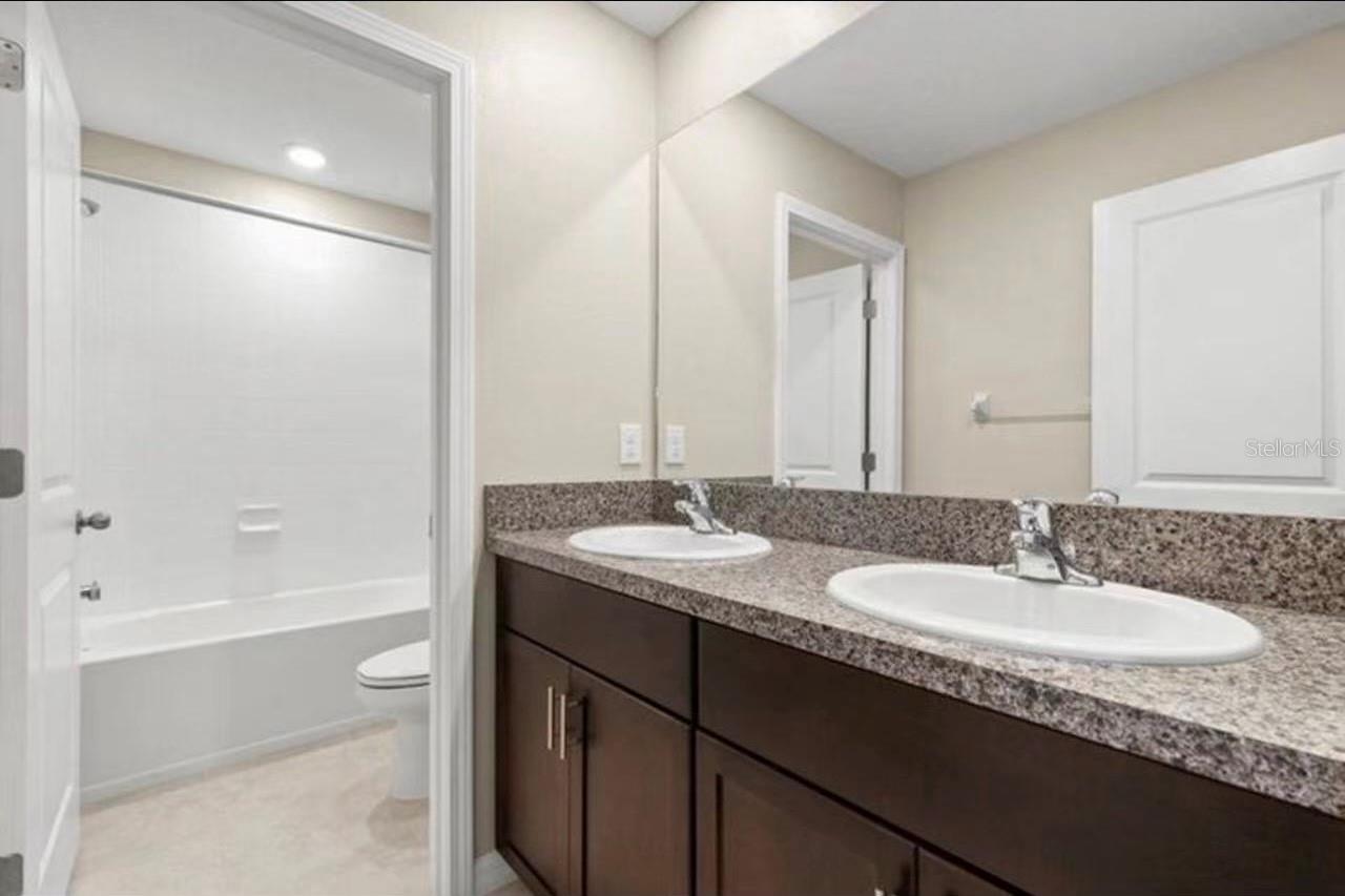 Image 11 of 19 For 15621 Spice Key Street