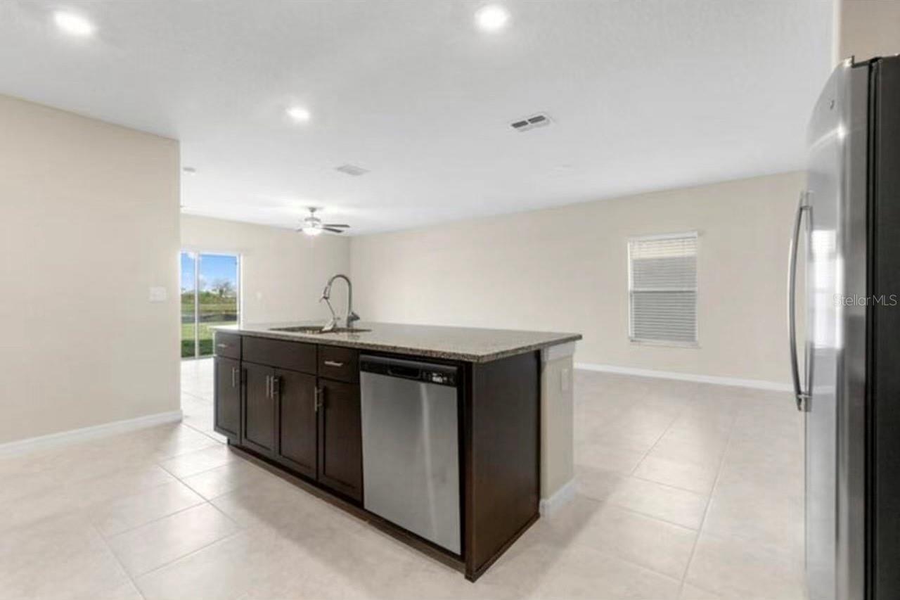 Image 3 of 19 For 15621 Spice Key Street