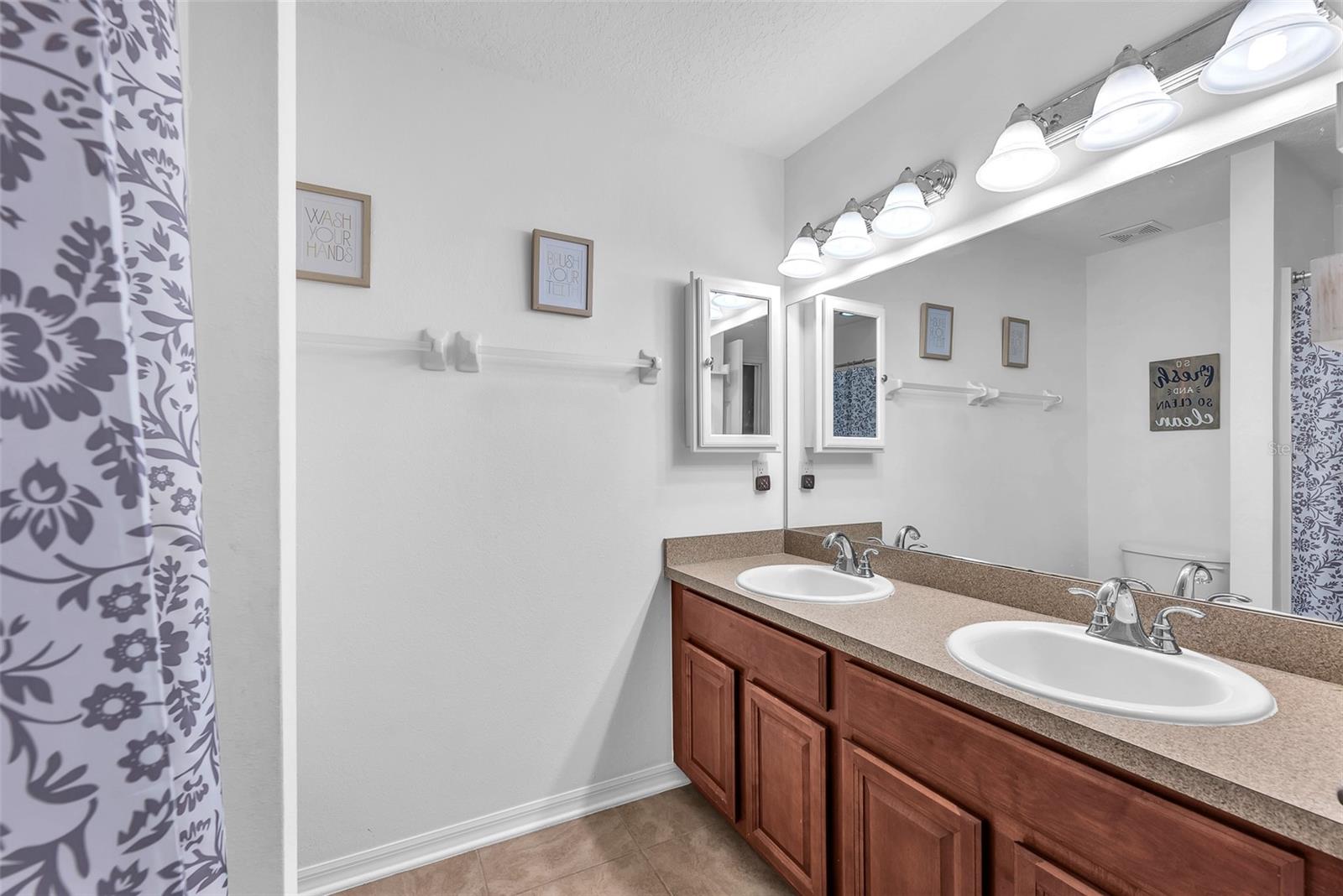 Image 20 of 29 For 12510 Shirebrook Court