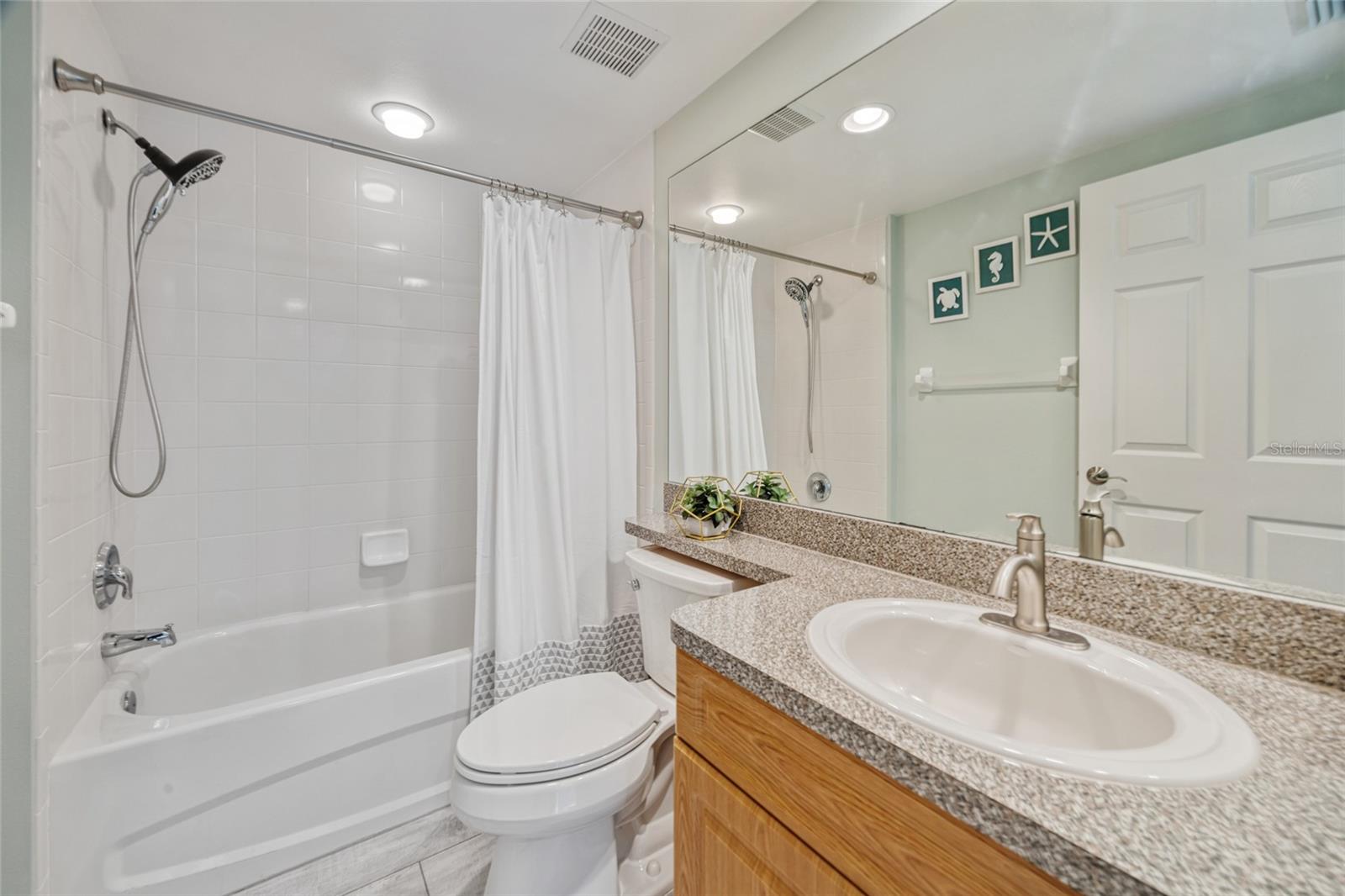 Image 14 of 32 For 1200 Country Club Drive 6402