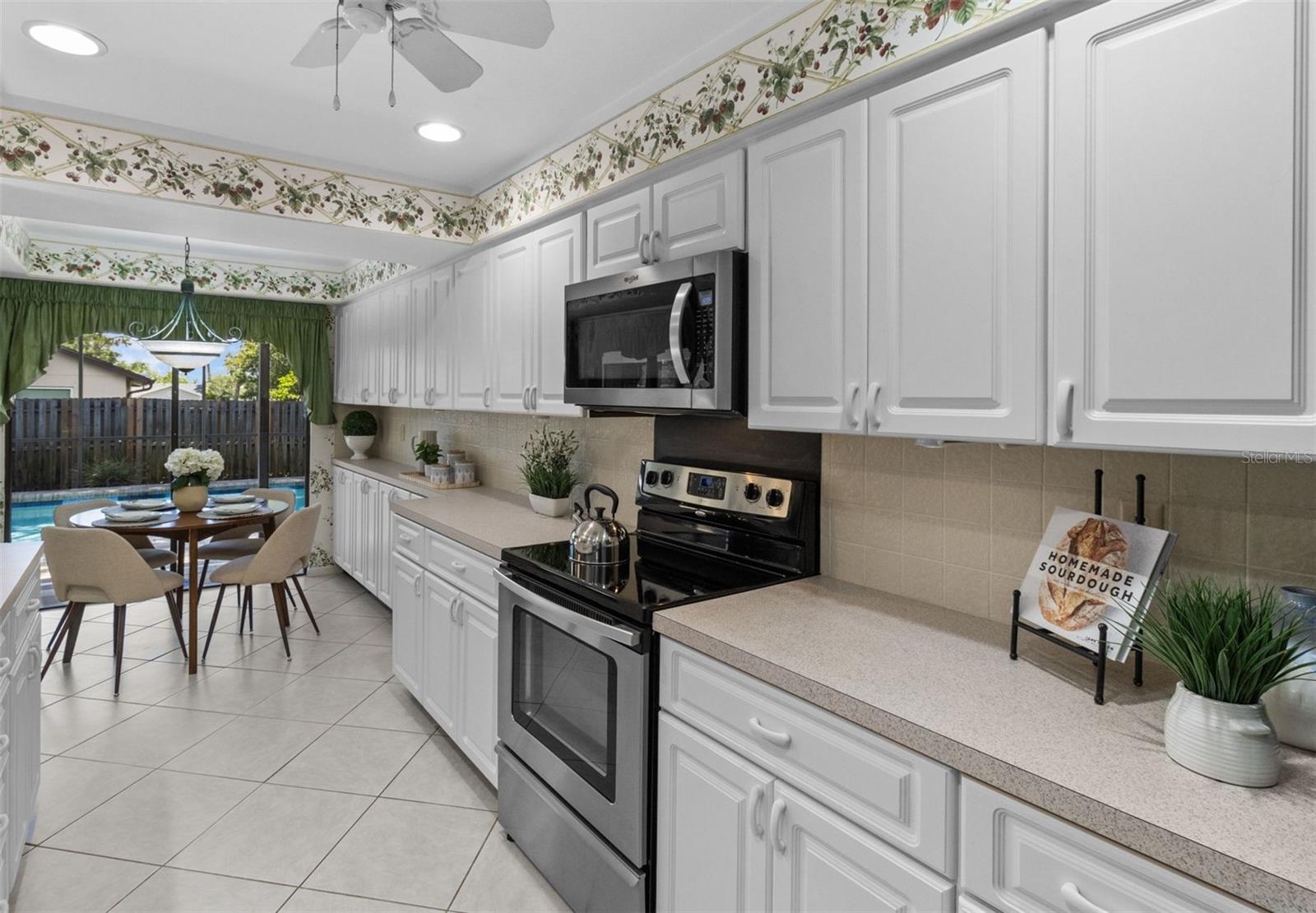 Image 15 of 50 For 2967 Somersworth Drive