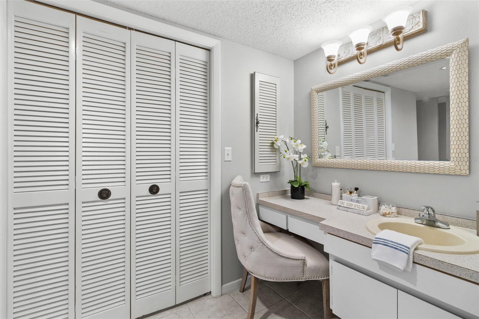 Image 21 of 50 For 2967 Somersworth Drive