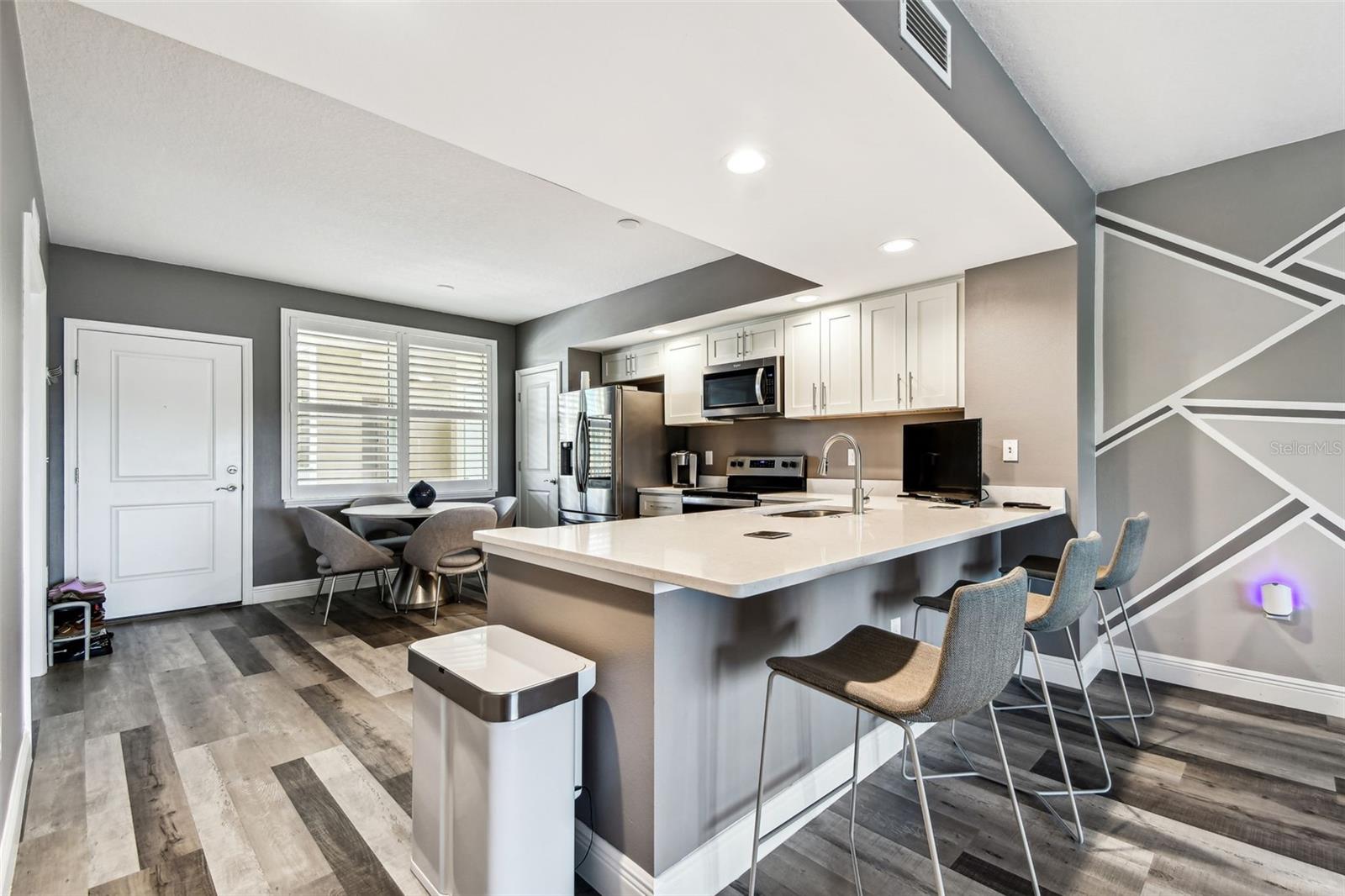Image 16 of 94 For 960 Starkey Road 8204