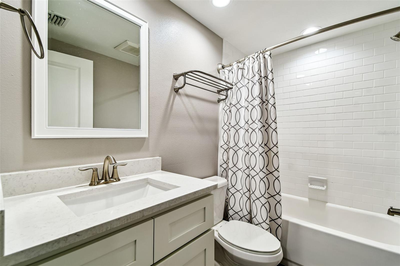 Image 38 of 94 For 960 Starkey Road 8204