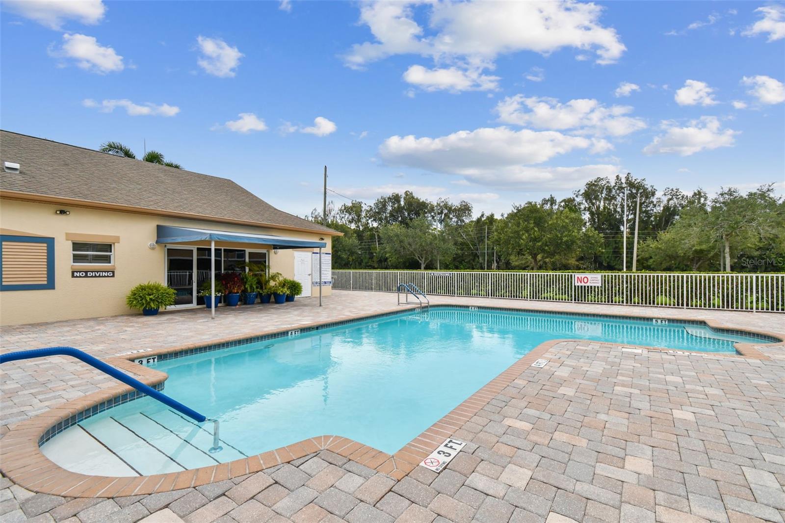 Image 90 of 94 For 960 Starkey Road 8204