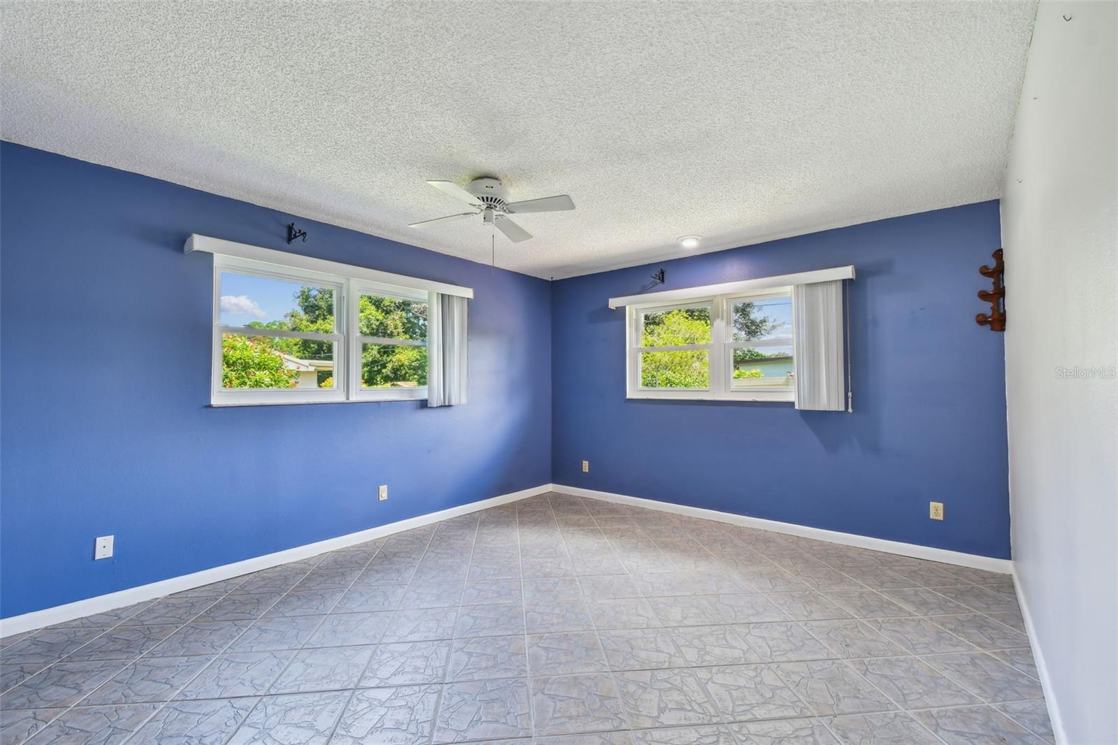 Image 19 of 41 For 2200 Marshall Drive