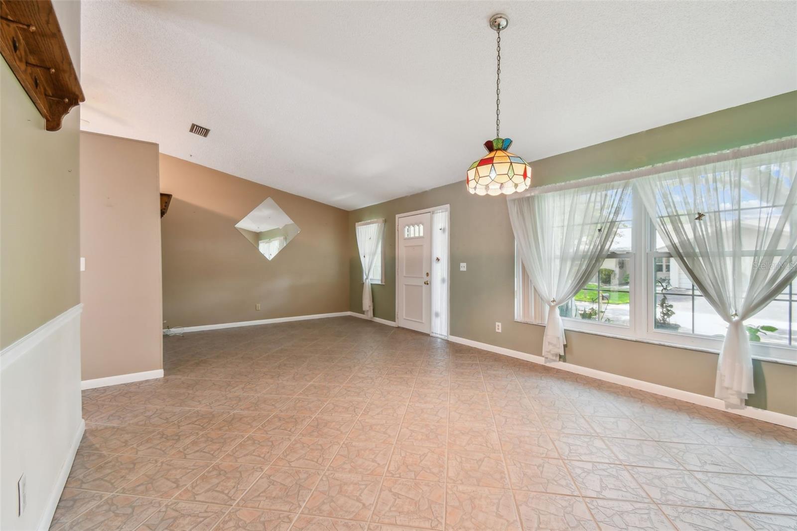 Image 6 of 41 For 2200 Marshall Drive