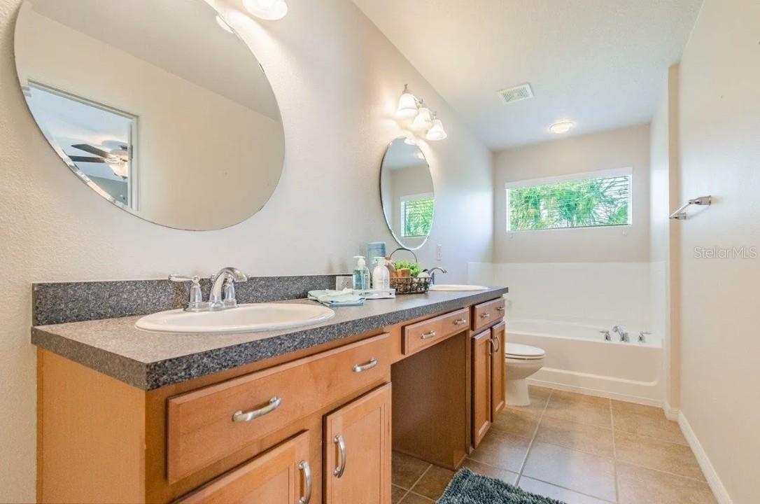 Image 14 of 21 For 8732 Turnstone Haven Place
