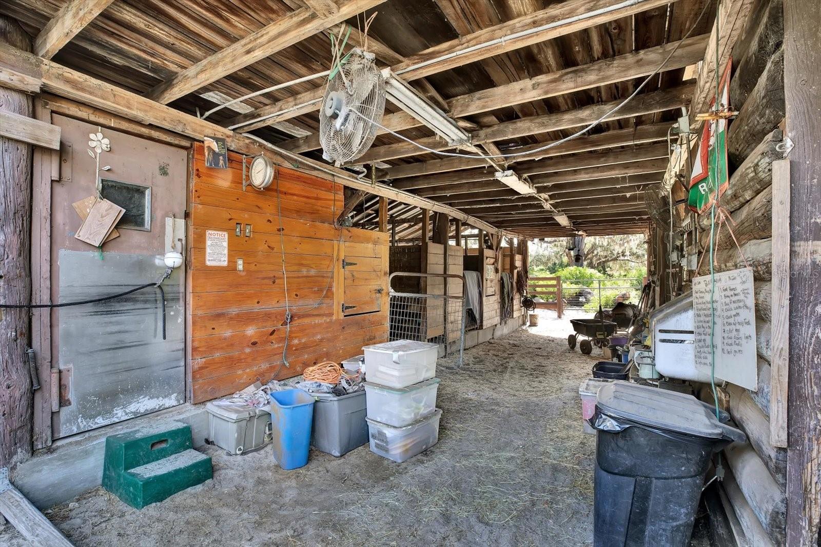 Listing photo id 14 for 18513 Dakota Road