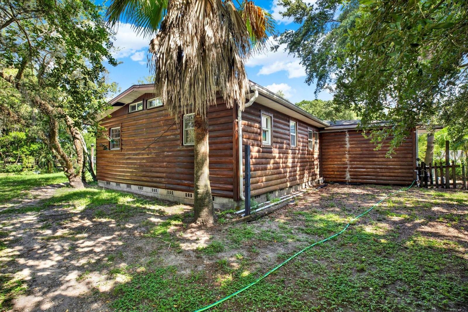Listing photo id 20 for 18513 Dakota Road