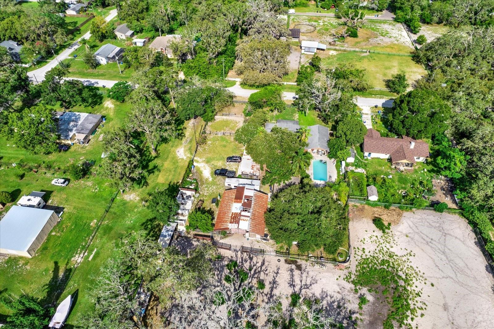 Listing photo id 25 for 18513 Dakota Road