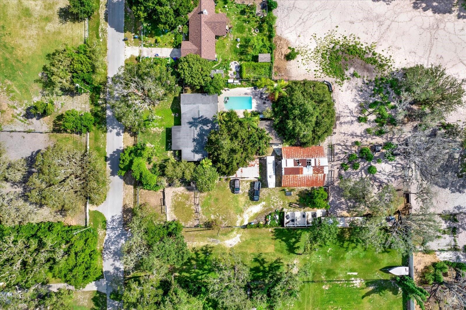Listing photo id 26 for 18513 Dakota Road