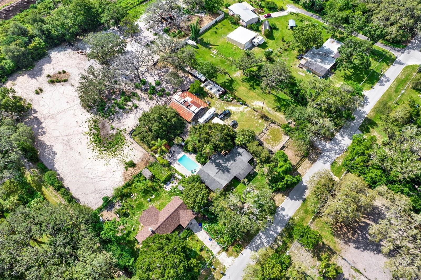 Listing photo id 27 for 18513 Dakota Road