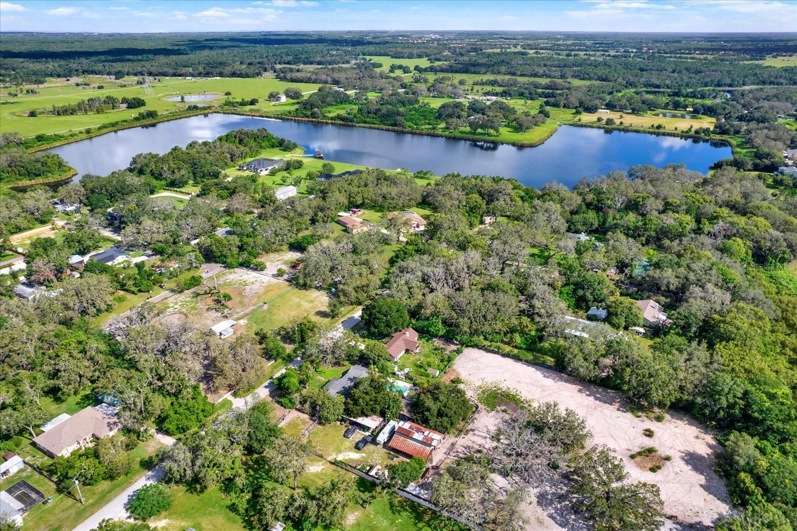 Listing photo id 28 for 18513 Dakota Road
