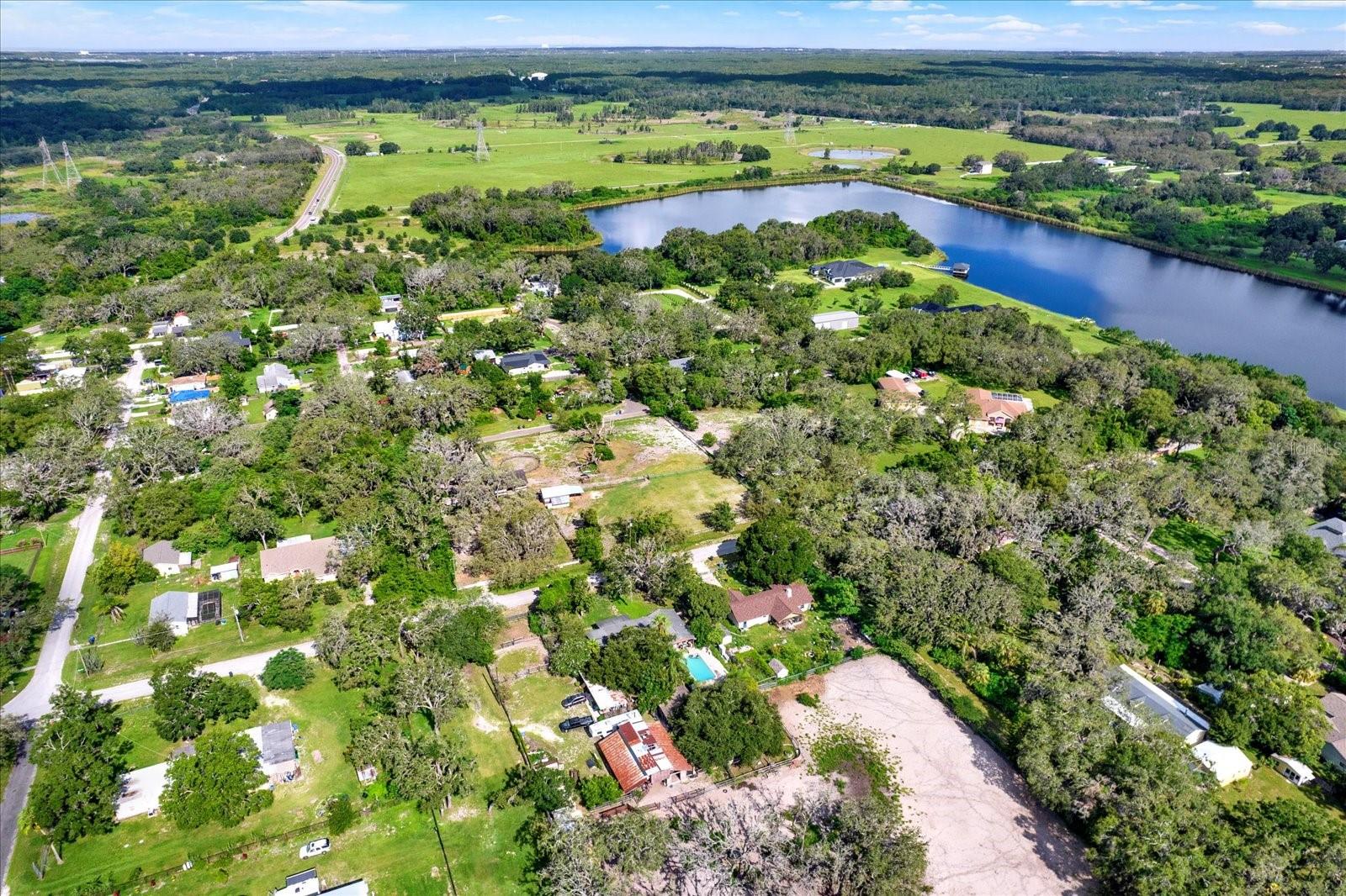 Listing photo id 29 for 18513 Dakota Road