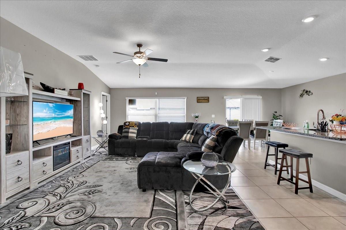 Listing photo id 52 for 769 Calico Scallop Street