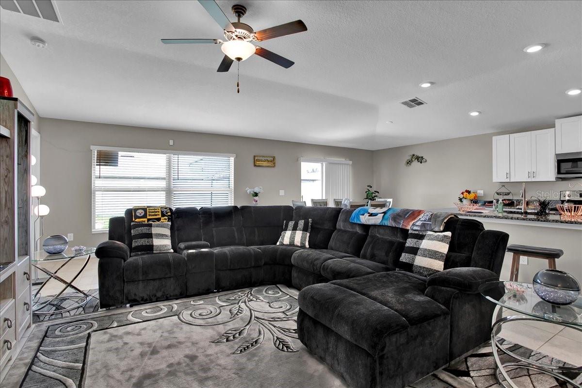 Listing photo id 54 for 769 Calico Scallop Street