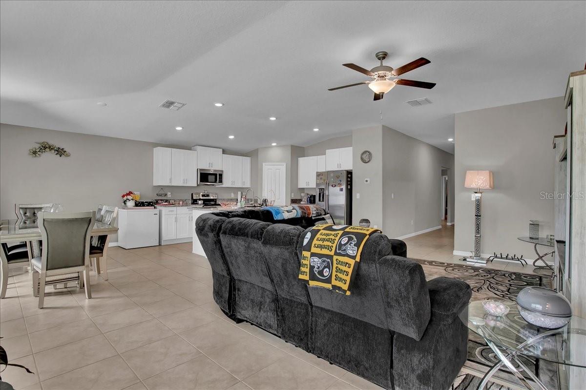 Listing photo id 55 for 769 Calico Scallop Street