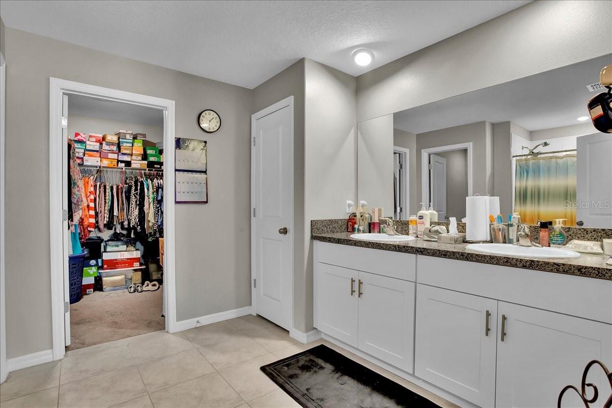 Listing photo id 69 for 769 Calico Scallop Street